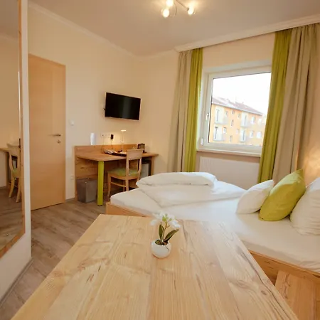 Otel Der Marienhof Garni