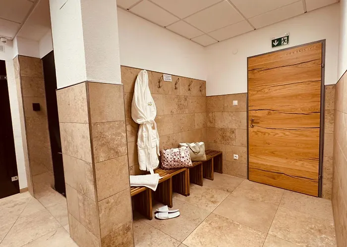 Der Marienhof Garni מלון