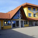 Der Marienhof Garni 4*