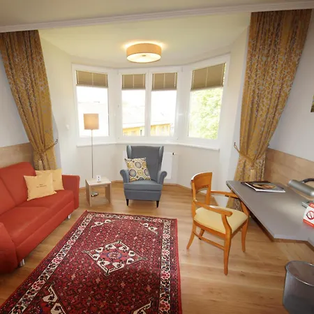 Der Marienhof Garni Hotel 4*