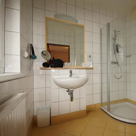 فندق Der Marienhof Garni 4*