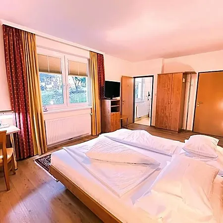 Otel Der Marienhof Garni 4*