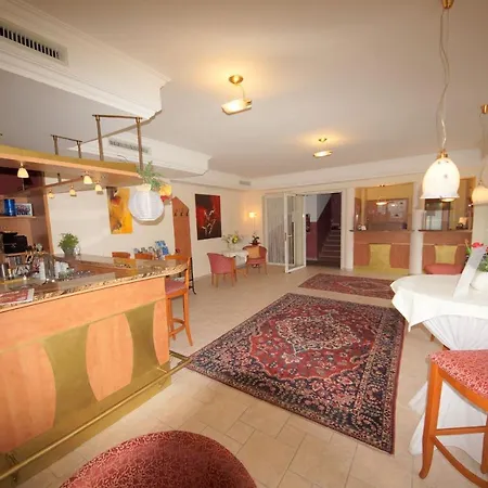 Der Marienhof Garni Hotel